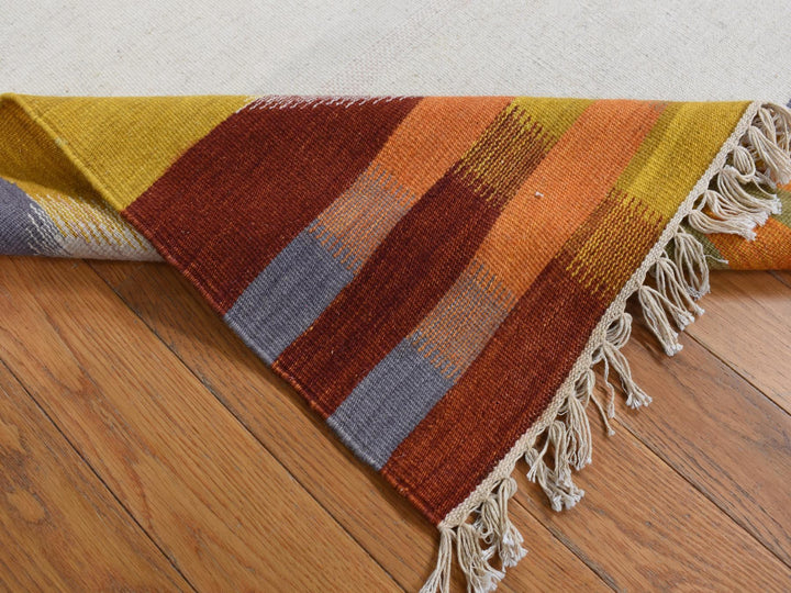 5'5" x 7'10" New Hand Woven Ivory Wool Rectangle Oriental Rug - MOA10287890