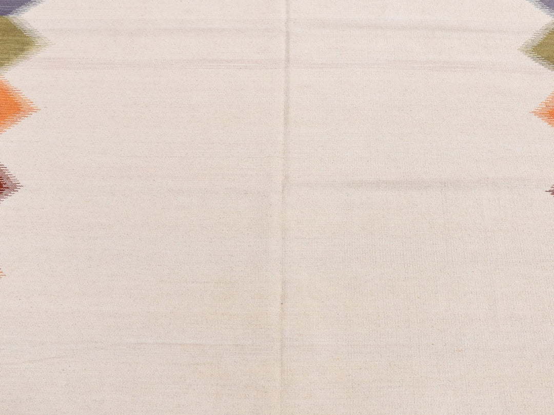 5'5" x 7'10" New Hand Woven Ivory Wool Rectangle Oriental Rug - MOA10287890