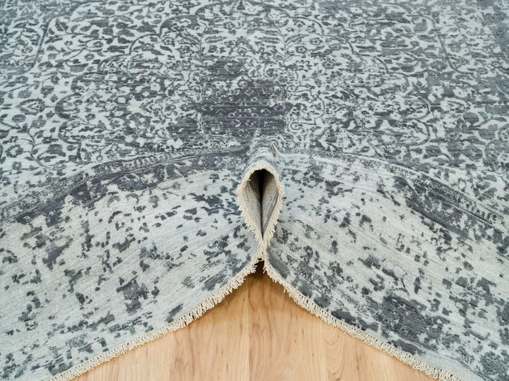 9'10" x 10'1" New Hand Knotted Grey Wool & Silk Square Oriental Rug - MOA10290134