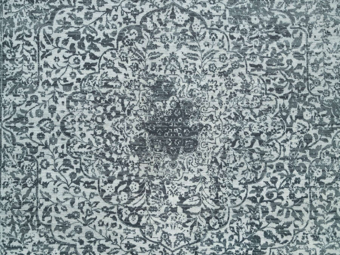 9'10" x 10'1" New Hand Knotted Grey Wool & Silk Square Oriental Rug - MOA10290134