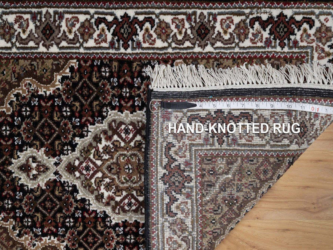 1'11" x 3'0" New Hand Knotted Black Wool Rectangle Oriental Rug - MOA10291567