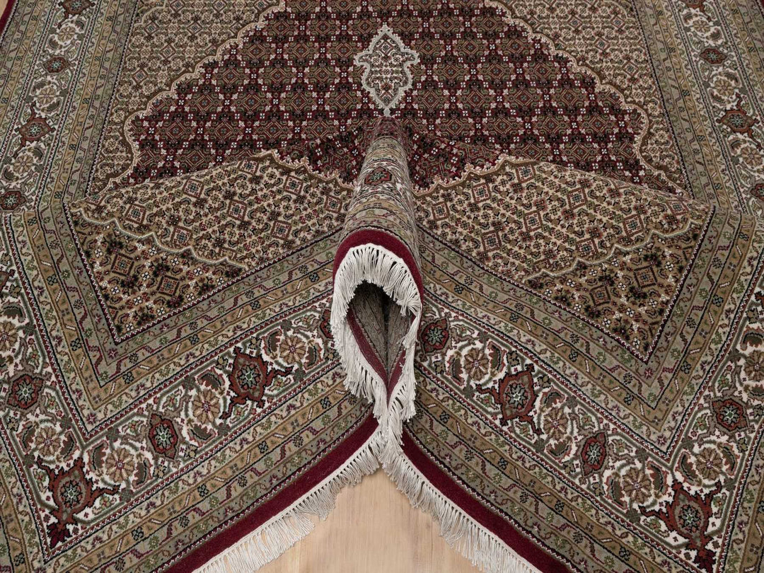 7'8" x 9'10" New Hand Knotted Red Wool Rectangle Oriental Rug - MOA10291594