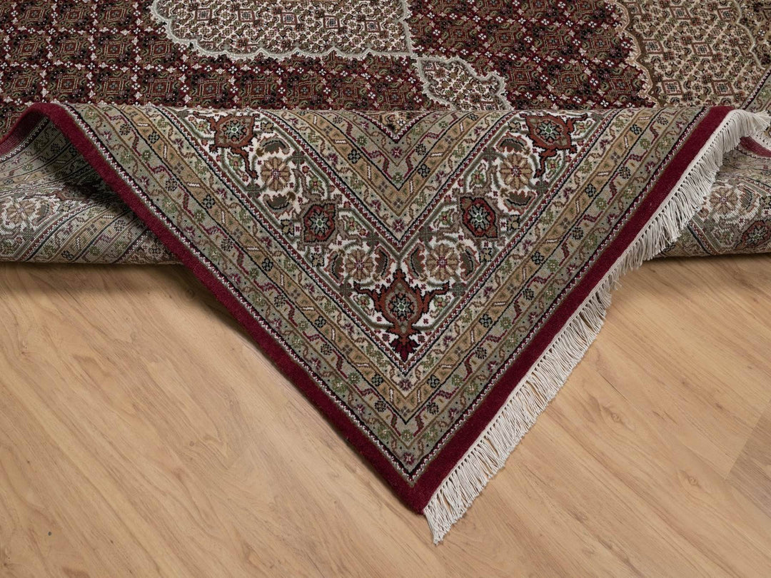 7'8" x 9'10" New Hand Knotted Red Wool Rectangle Oriental Rug - MOA10291594