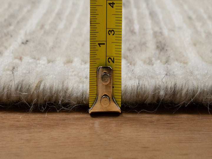 1'11" x 3'1" New Hand Loomed Ivory Wool Rectangle Oriental Rug - MOA10291747