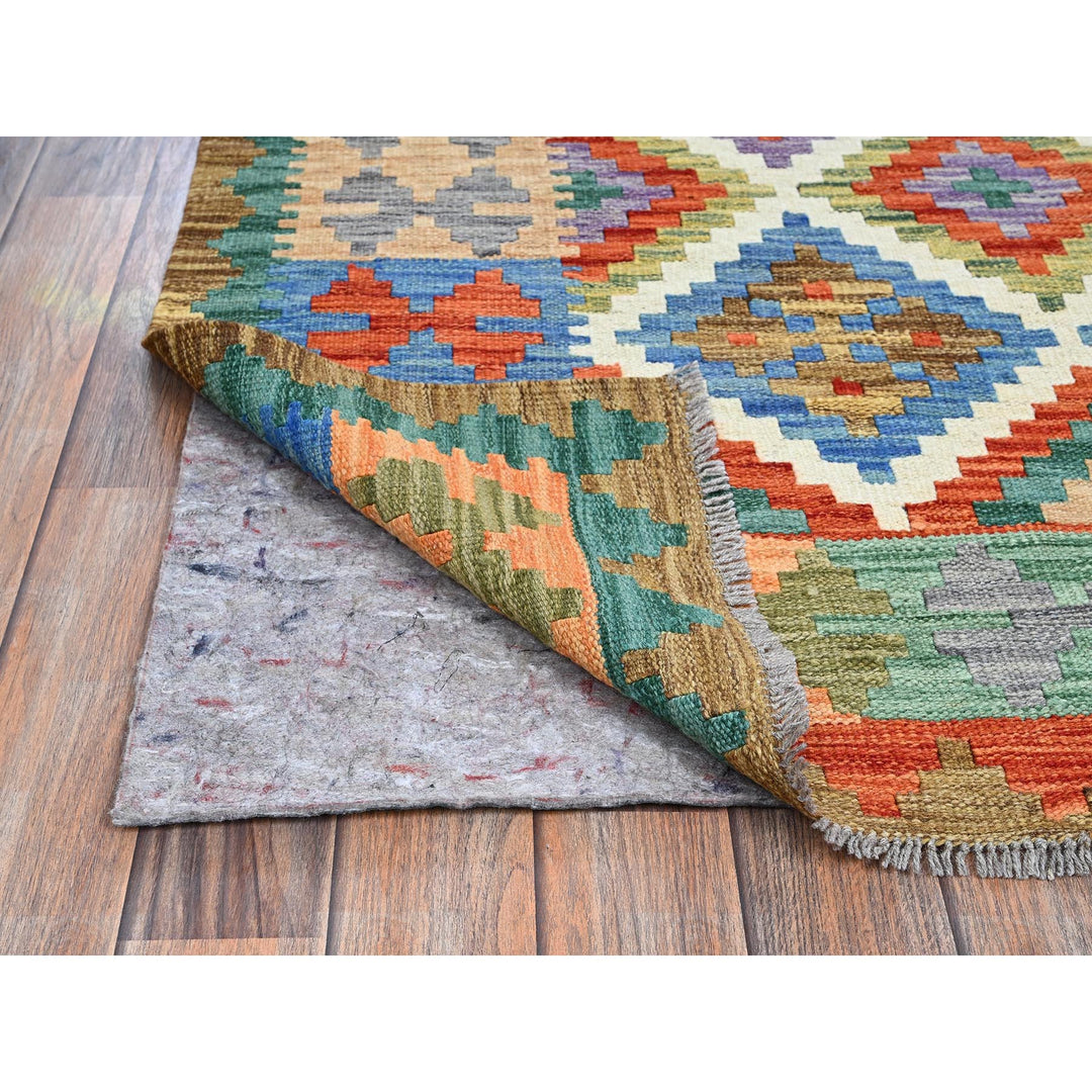 4'11" x 6'7" New Hand Woven Ivory Wool Rectangle Oriental Rug - MOA1021201