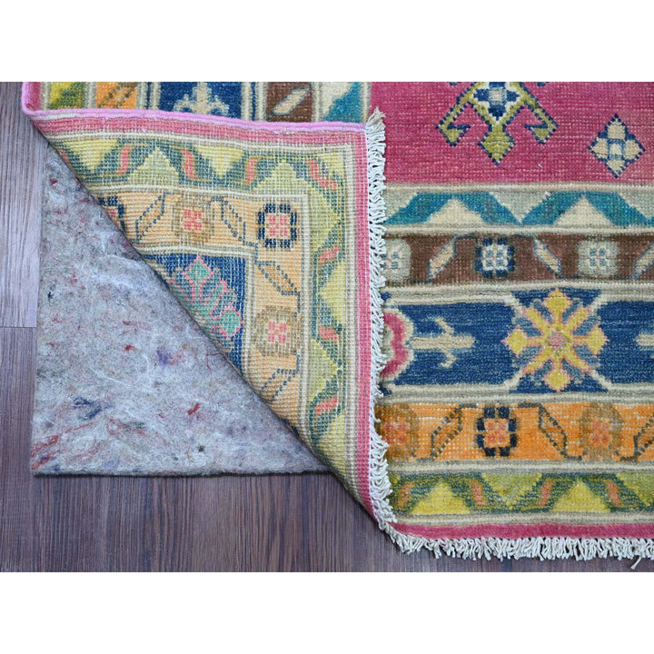 5'9" x 8'8" New Hand Knotted Pink Wool Rectangle Oriental Rug - MOA10220977