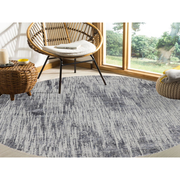 7'9" x 7'9" New Hand Loomed Grey Wool & Art Silk Round Oriental Rug - MOA10258119