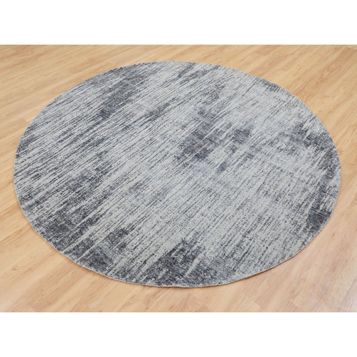 7'9" x 7'9" New Hand Loomed Grey Wool & Art Silk Round Oriental Rug - MOA10258119
