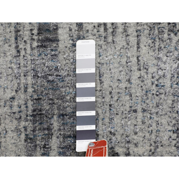 7'9" x 7'9" New Hand Loomed Grey Wool & Art Silk Round Oriental Rug - MOA10258119