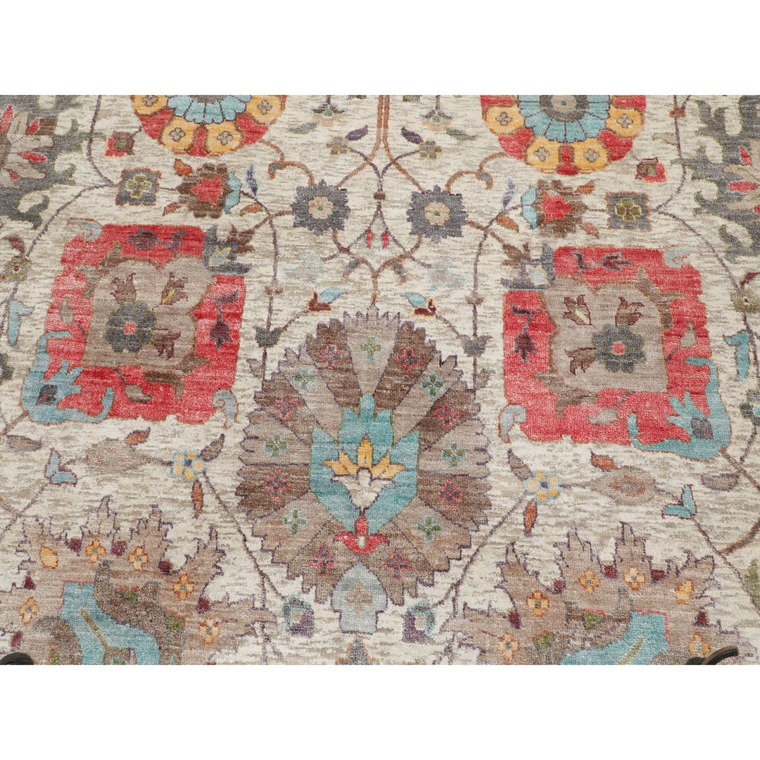 10'0" x 10'0" New Hand Knotted Ivory Wool & Silk Round Oriental Rug - MOA10258174