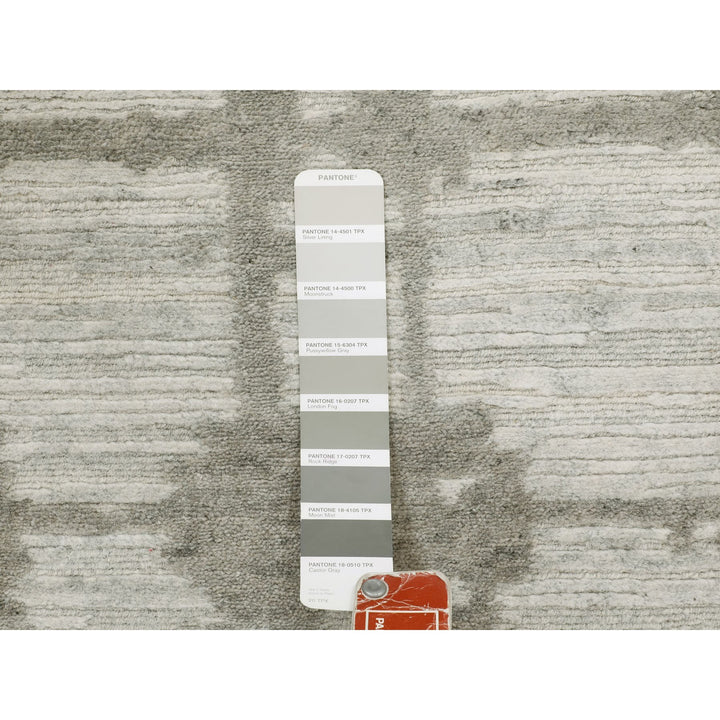 2'6" x 8'0" New Hand Knotted Grey Wool Runner Oriental Rug - MOA10258244