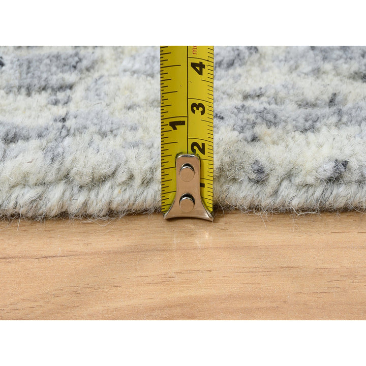 2'6" x 12'0" New Hand Loomed Grey Wool & Silk Runner Oriental Rug - MOA10263754