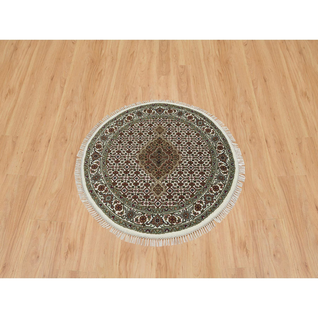 3'4" x 3'4" New Hand Knotted Ivory Wool Round Oriental Rug - MOA10265787