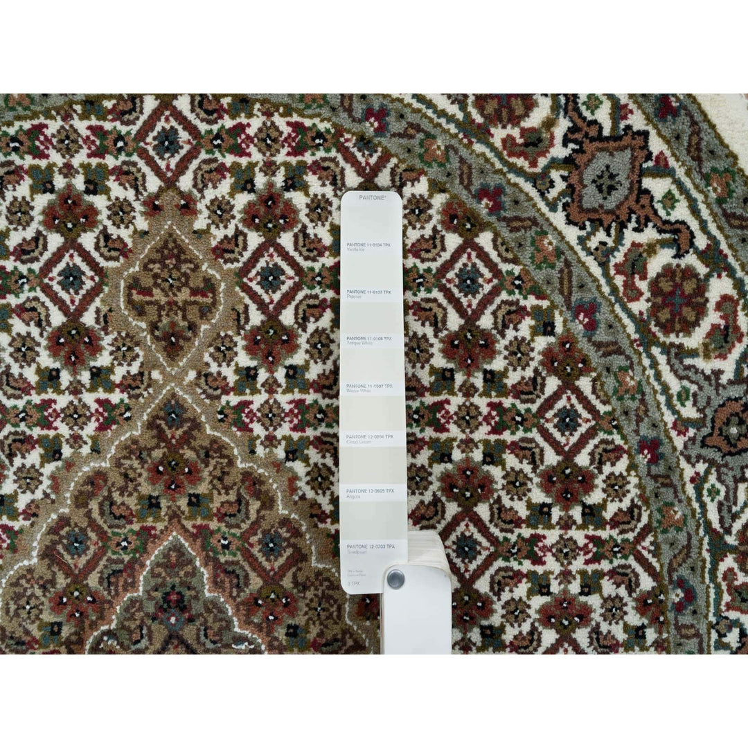 3'4" x 3'4" New Hand Knotted Ivory Wool Round Oriental Rug - MOA10265788