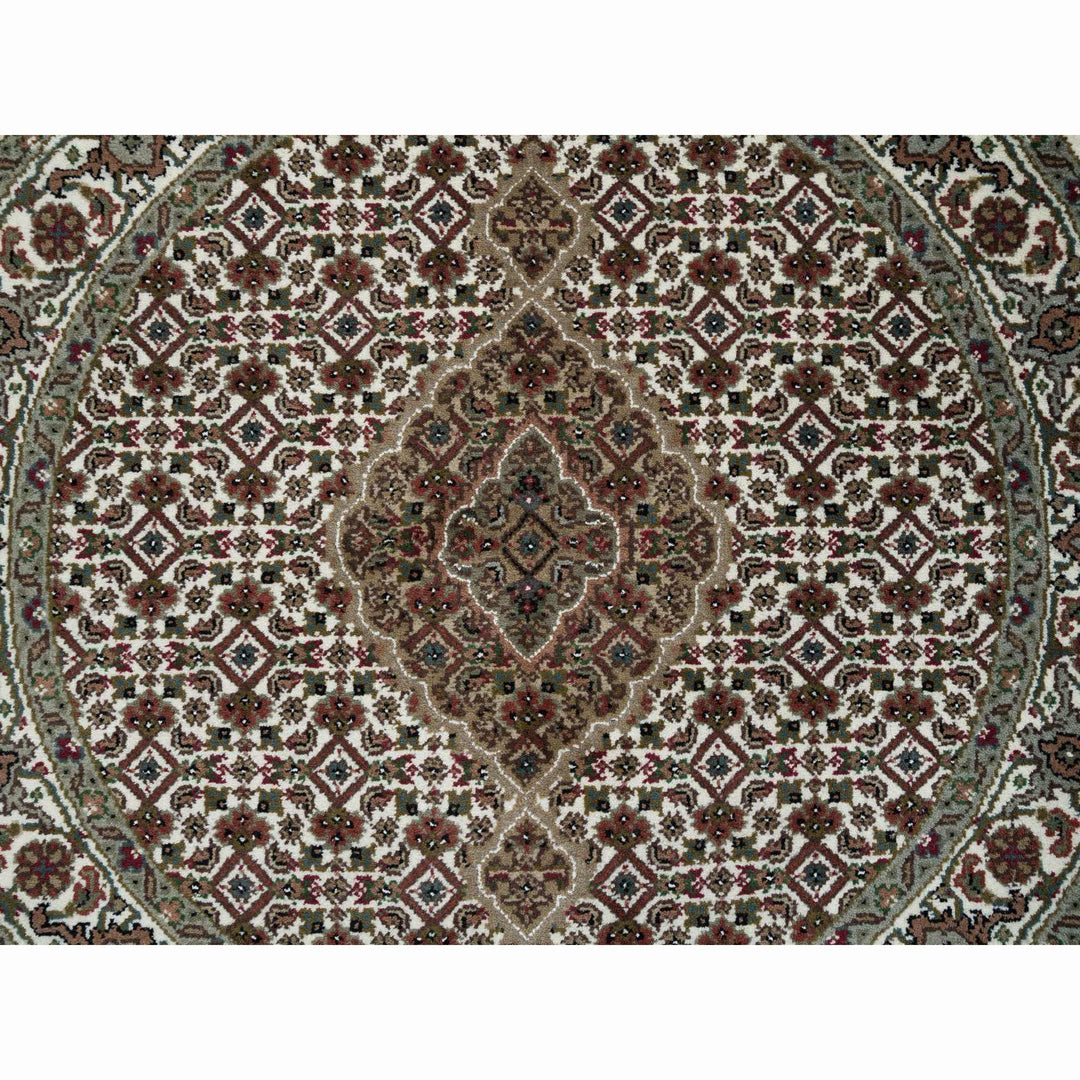 3'4" x 3'4" New Hand Knotted Ivory Wool Round Oriental Rug - MOA10265788