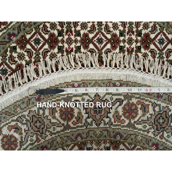 3'4" x 3'4" New Hand Knotted Ivory Wool Round Oriental Rug - MOA10265788