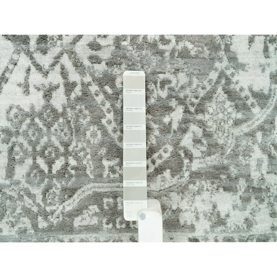 9'11" x 14'0" New Hand Knotted Grey Wool & Silk Rectangle Oriental Rug - MOA10265874