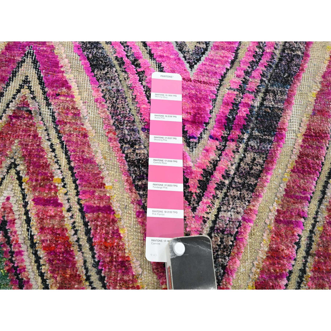 11'8" x 11'9" New Hand Knotted Pink Wool & Silk Round Oriental Rug - MOA10275567