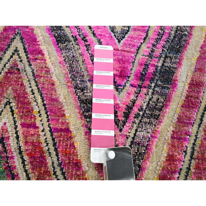 11'8" x 11'9" New Hand Knotted Pink Wool & Silk Round Oriental Rug - MOA10275567