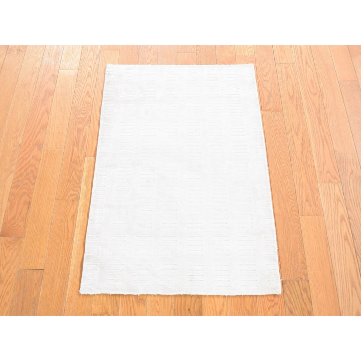 2'0" x 3'0" New Hand Loomed Ivory Wool & Silk Rectangle Oriental Rug - MOA10280431