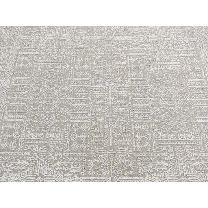 5'9" x 9'0" New Hand Loomed Grey Wool & Silk Rectangle Oriental Rug - MOA10280978