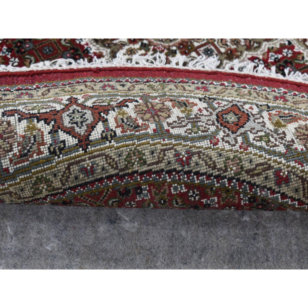 4'1" x 4'1" New Hand Knotted Red Wool Round Oriental Rug - MOA10287721