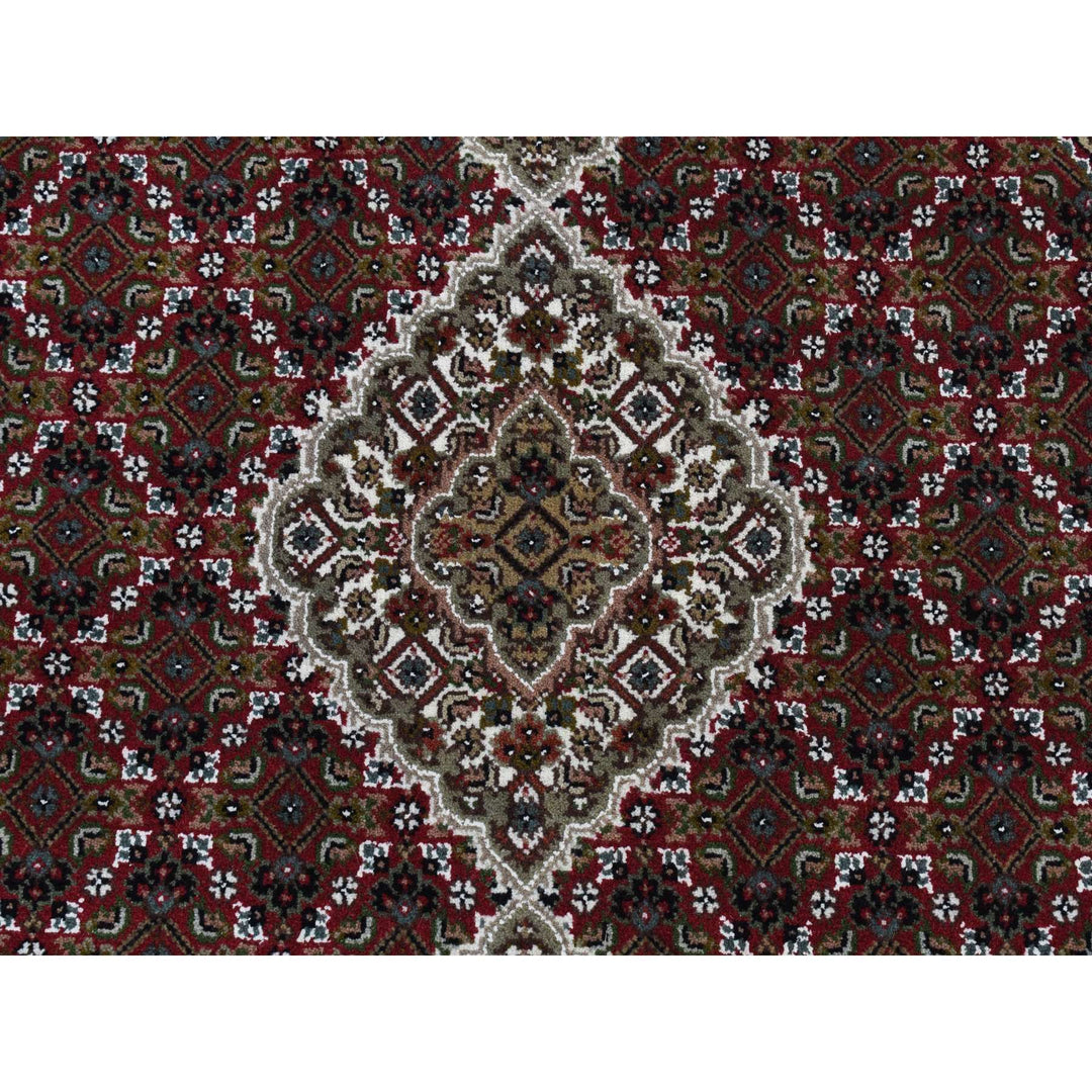4'1" x 4'1" New Hand Knotted Red Wool Round Oriental Rug - MOA10287721