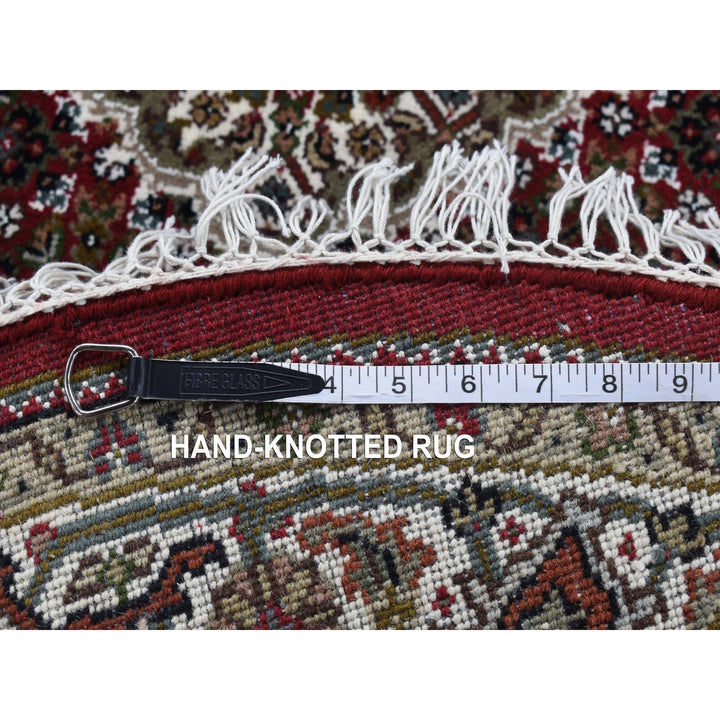 4'1" x 4'1" New Hand Knotted Red Wool Round Oriental Rug - MOA10287721