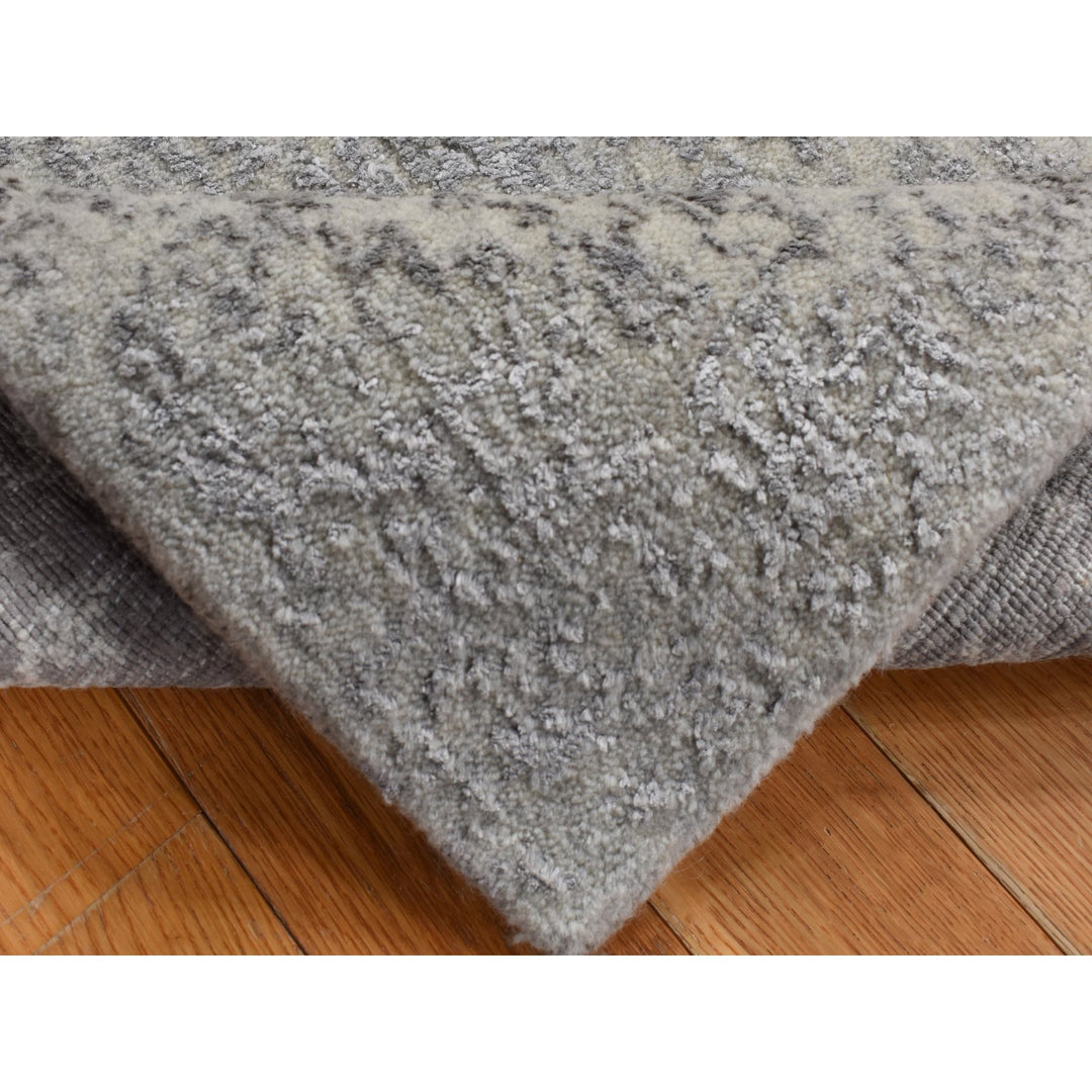2'0" x 3'0" New Hand Loomed Grey Wool & Silk Rectangle Oriental Rug - MOA10287812