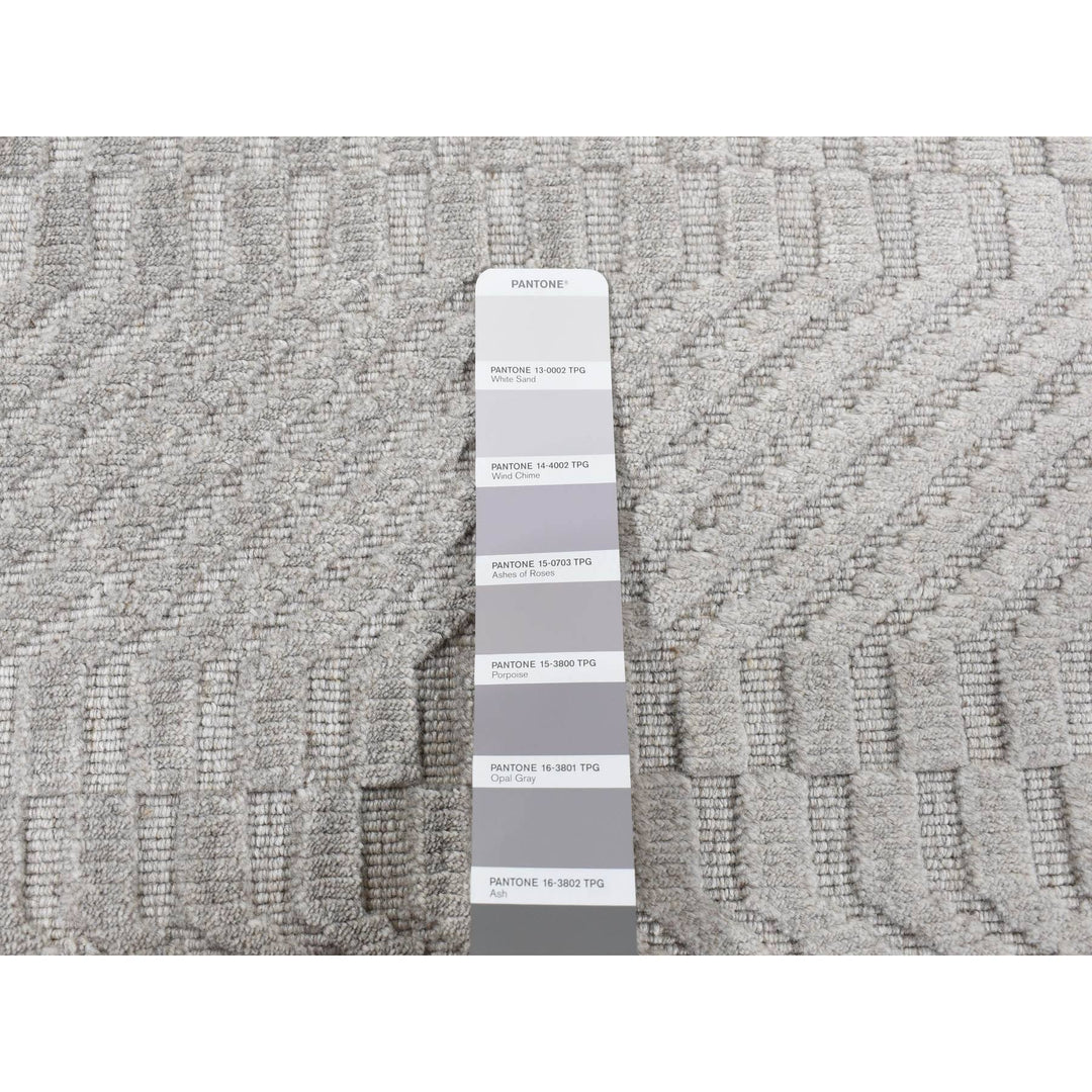 2'0" x 3'0" New Hand Loomed Grey Wool & Silk Rectangle Oriental Rug - MOA10287838