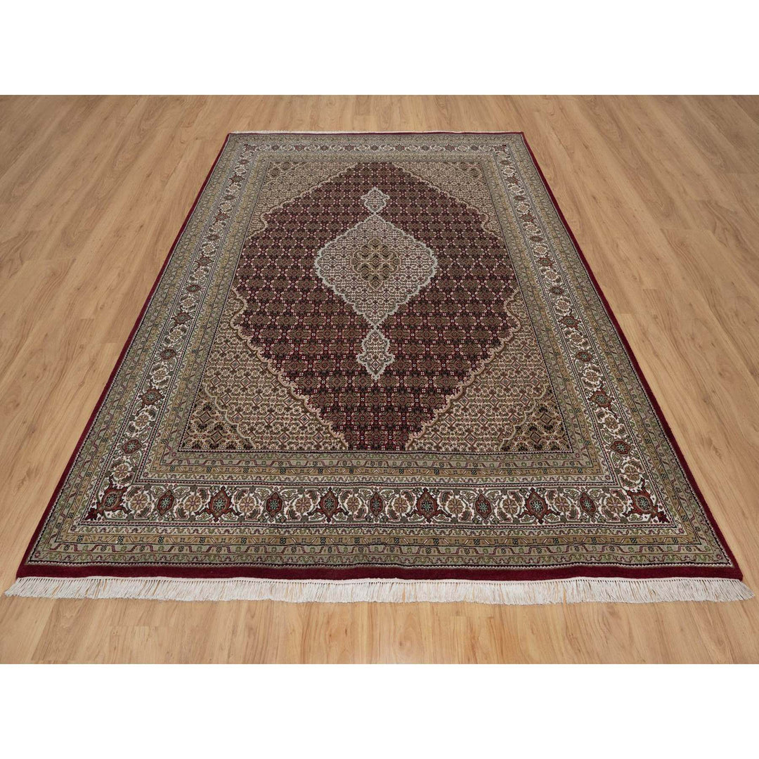 7'8" x 9'10" New Hand Knotted Red Wool Rectangle Oriental Rug - MOA10291594