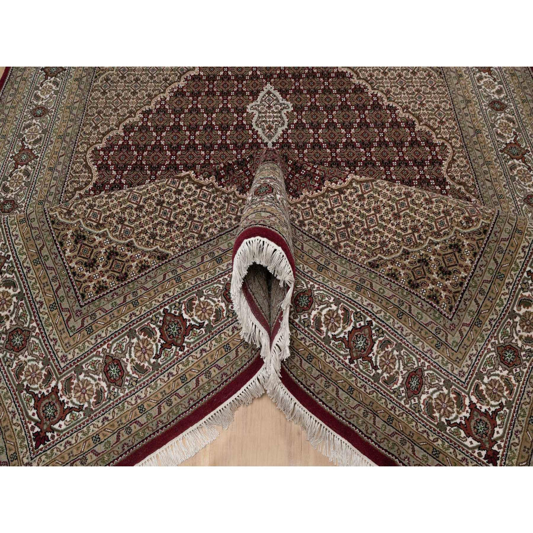 7'8" x 9'10" New Hand Knotted Red Wool Rectangle Oriental Rug - MOA10291594