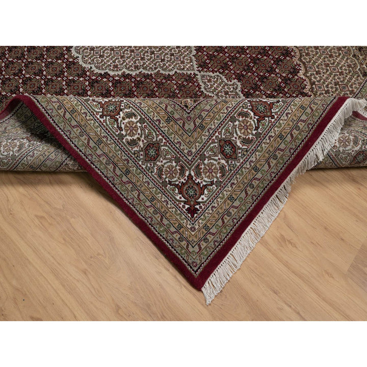 7'8" x 9'10" New Hand Knotted Red Wool Rectangle Oriental Rug - MOA10291594