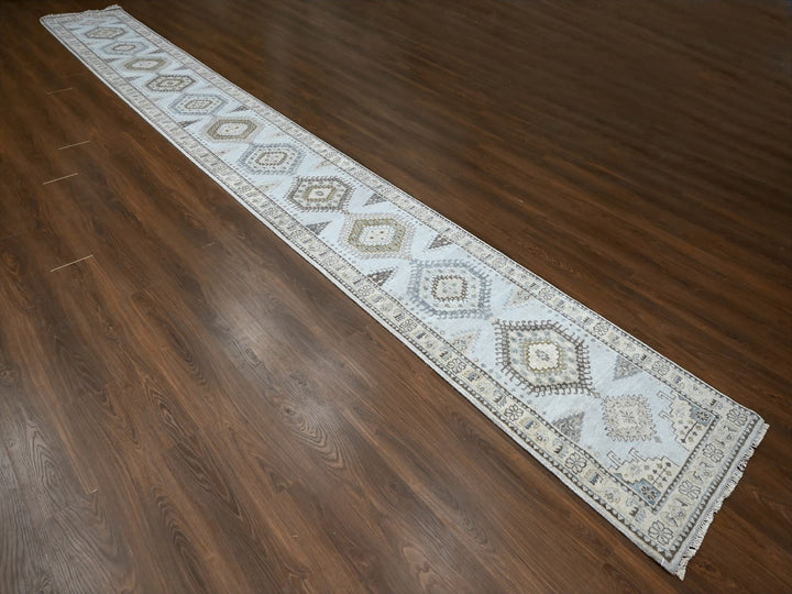 2'9" x 21'9" New Hand Knotted Grey Wool Runner Oriental Rug - MOA10210077