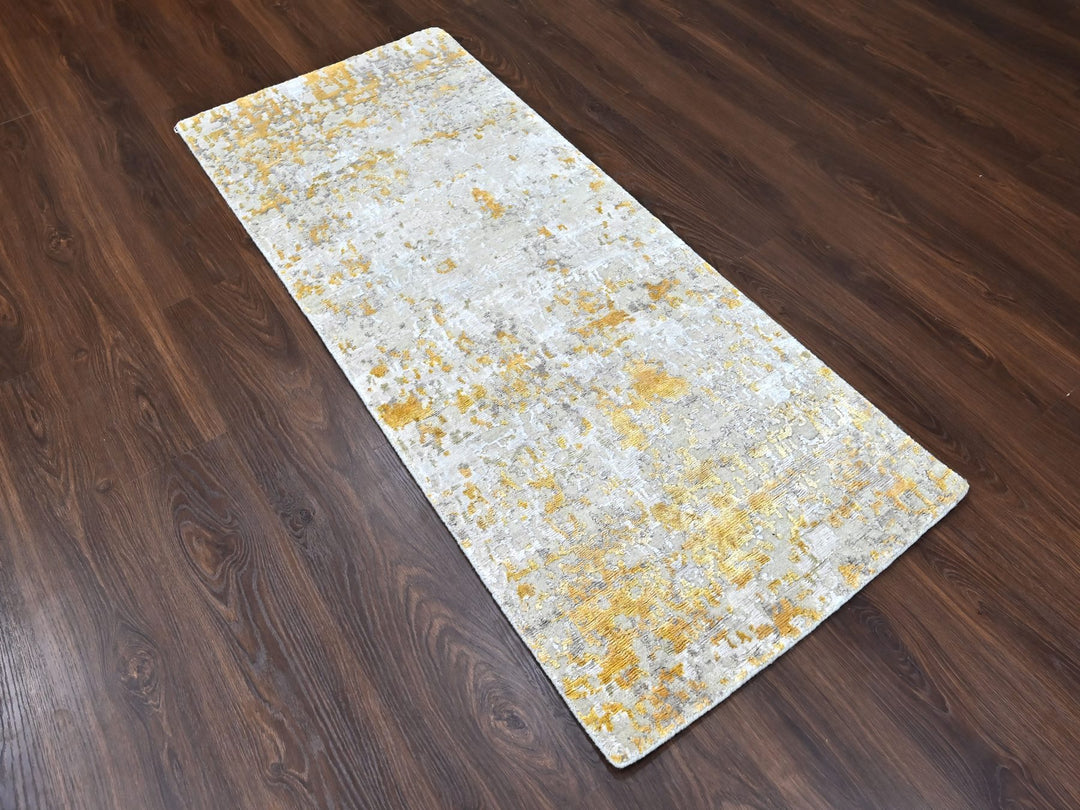 2'6" x 6'0" New Hand Knotted Beige Wool & Silk Runner Oriental Rug - MOA10210116