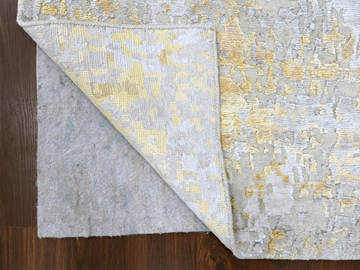 2'7" x 7'10" New Hand Knotted Beige Wool & Silk Runner Oriental Rug - MOA10210196