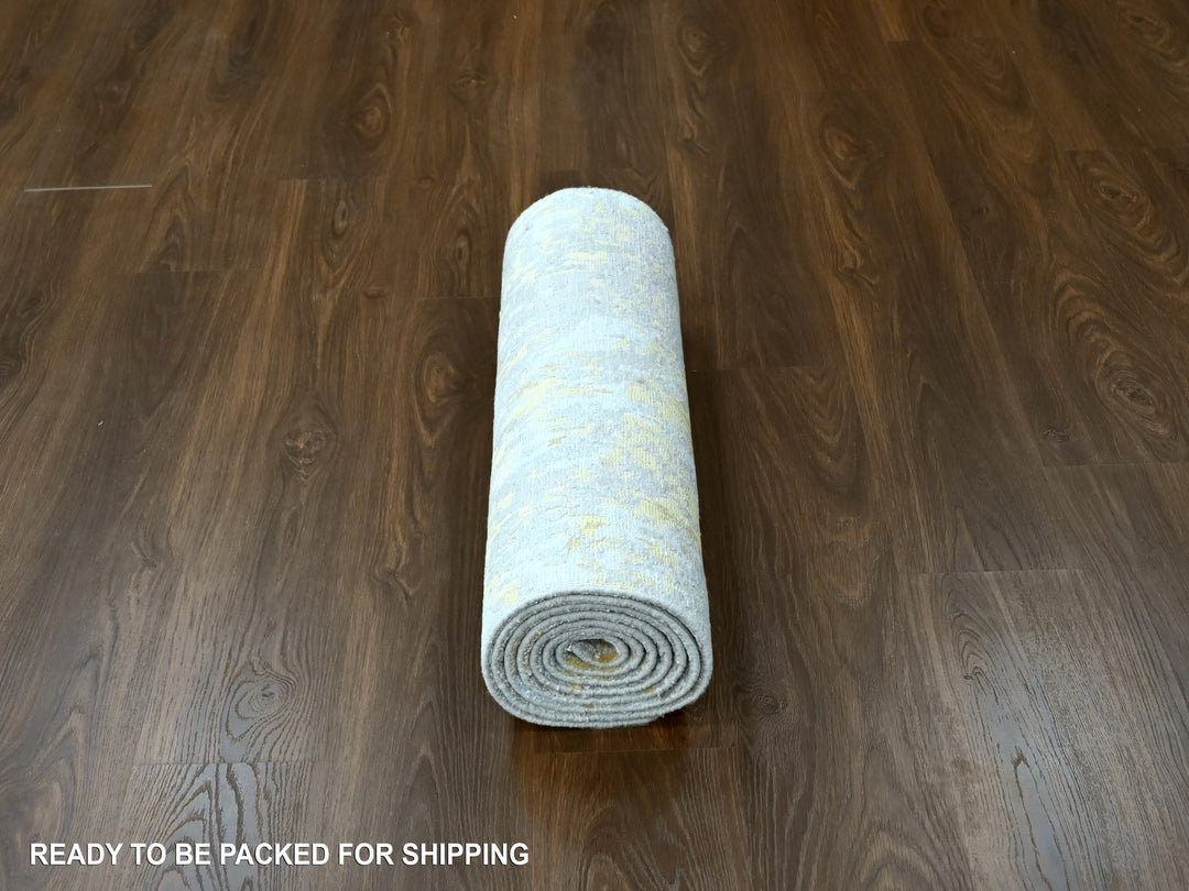 2'7" x 7'10" New Hand Knotted Beige Wool & Silk Runner Oriental Rug - MOA10210196