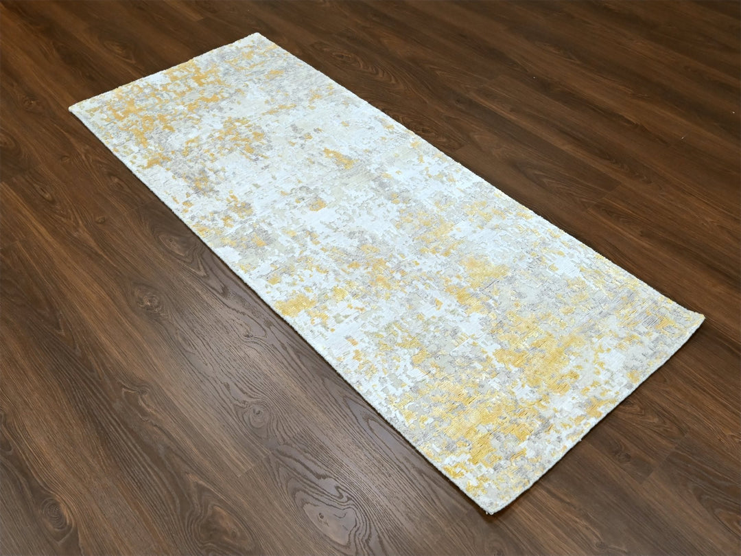 2'6" x 6'0" New Hand Knotted Beige Wool & Silk Runner Oriental Rug - MOA10210197