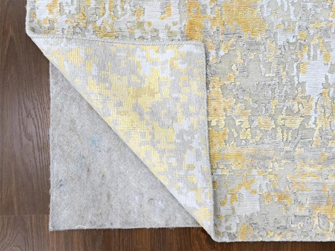 2'6" x 6'0" New Hand Knotted Beige Wool & Silk Runner Oriental Rug - MOA10210197