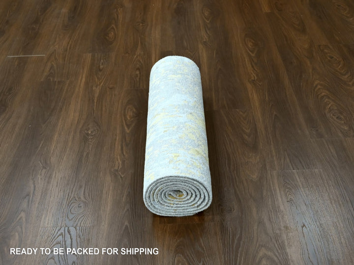 2'7" x 7'10" New Hand Knotted Beige Wool & Silk Runner Oriental Rug - MOA10210201