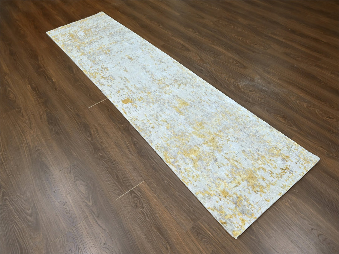 2'6" x 9'9" New Hand Knotted Beige Wool & Silk Runner Oriental Rug - MOA10210204