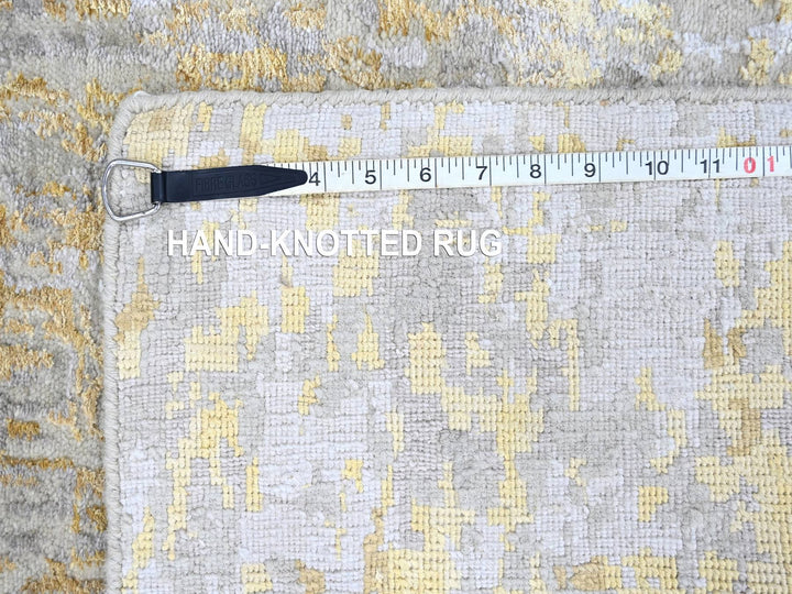 2'6" x 9'9" New Hand Knotted Beige Wool & Silk Runner Oriental Rug - MOA10210204