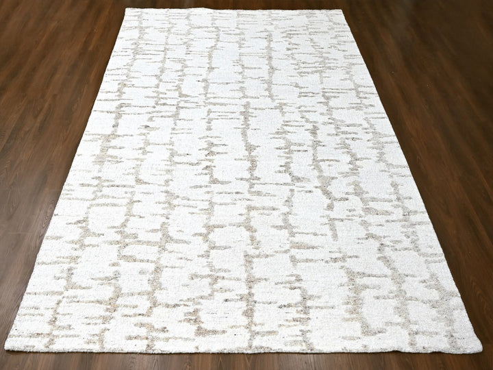 9'10" x 13'10" New Hand Knotted Ivory Wool Rectangle Oriental Rug - MOA10210292