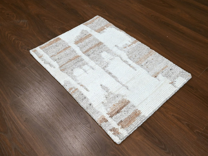 2'2" x 2'11" New Hand Knotted Ivory Wool Rectangle Oriental Rug - MOA10210336