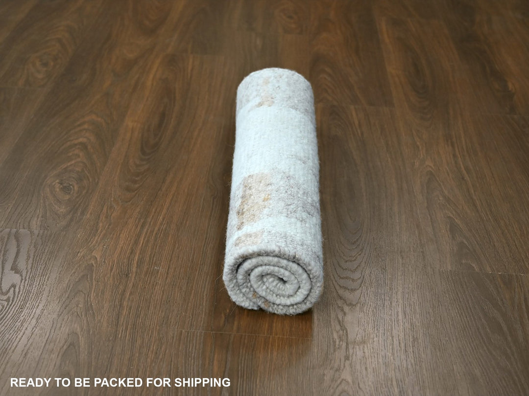 2'1" x 2'11" New Hand Knotted Ivory Wool Rectangle Oriental Rug - MOA10210337