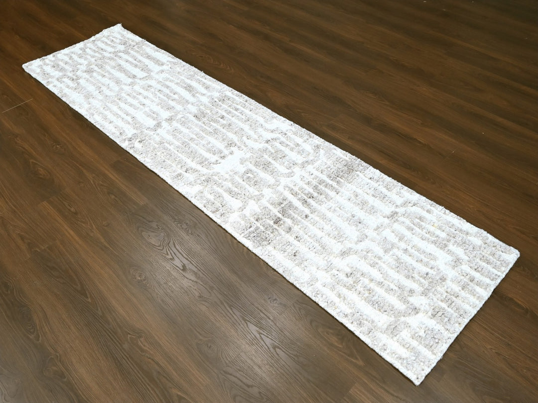 2'7" x 9'10" New Hand Knotted Ivory Wool Runner Oriental Rug - MOA10210347