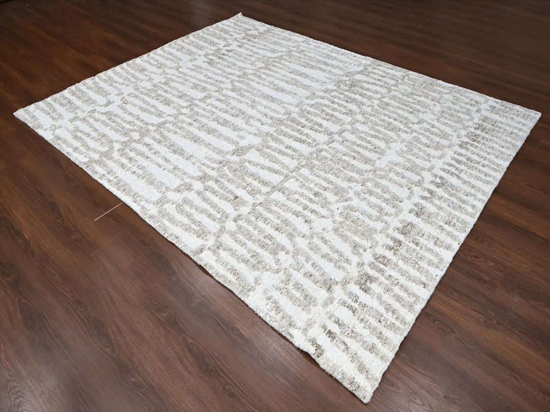 8'0" x 9'10" New Hand Knotted Ivory Wool Rectangle Oriental Rug - MOA10210350