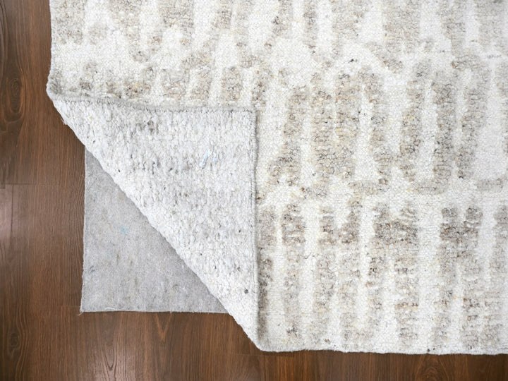 8'0" x 9'10" New Hand Knotted Ivory Wool Rectangle Oriental Rug - MOA10210350