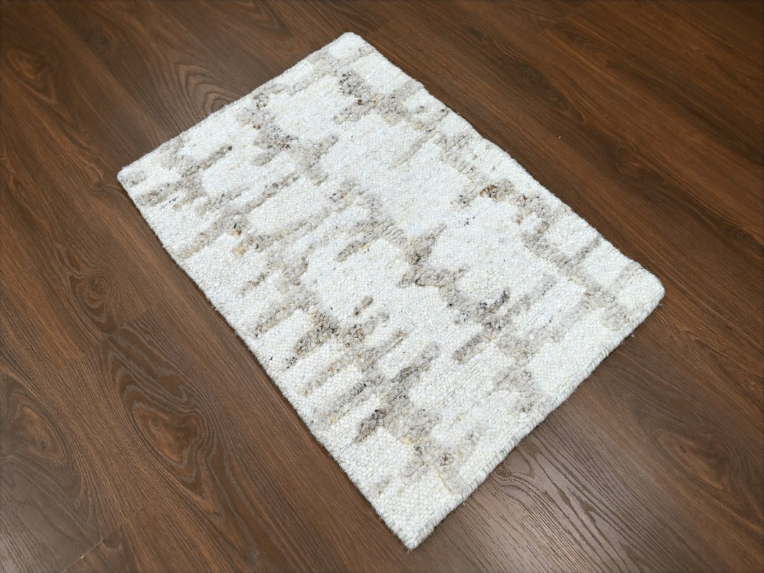 2'0" x 2'10" New Hand Knotted Ivory Wool Rectangle Oriental Rug - MOA10210355