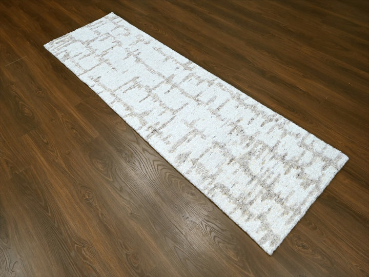 2'6" x 8'0" New Hand Knotted Ivory Wool Runner Oriental Rug - MOA10210357